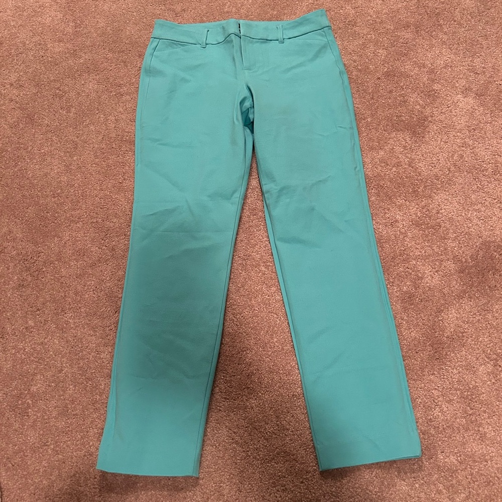 Old Navy women’s pixie ankle pant. Size 6